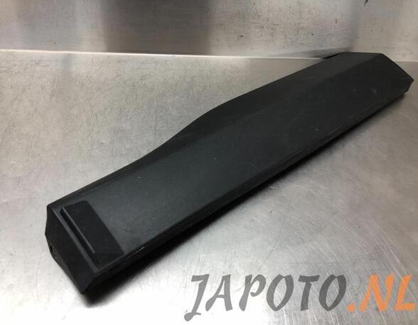 B-Pillar Trim Cover Panel TOYOTA RAV 4 V (_A5_, _H5_)