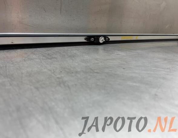 Roof Rails (Bars) TOYOTA AURIS (_E18_), TOYOTA AURIS Estate (_E18_), TOYOTA AURIS (_E15_)