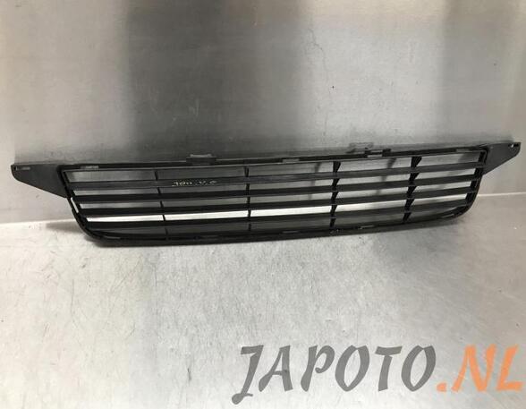 
Grill von einem Toyota Avensis (040)
