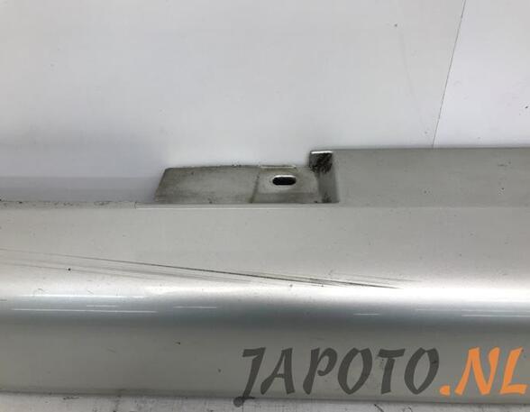 Sill Trim TOYOTA COROLLA Verso (ZER_, ZZE12_, R1_)