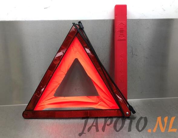 Warning Triangle NISSAN X-TRAIL (T32_)