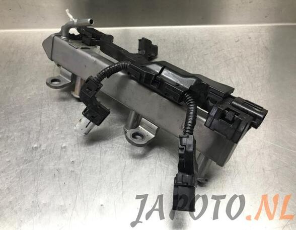 Petrol Fuel Rail TOYOTA YARIS (_P21_, _PA1_, _PH1_)