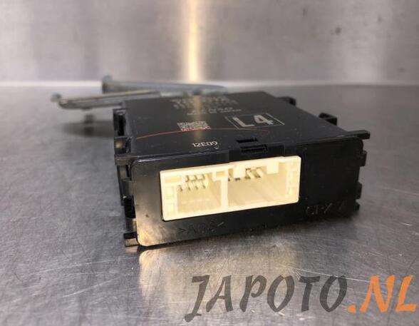 Wash Wipe Interval Relay TOYOTA YARIS (_P21_, _PA1_, _PH1_)