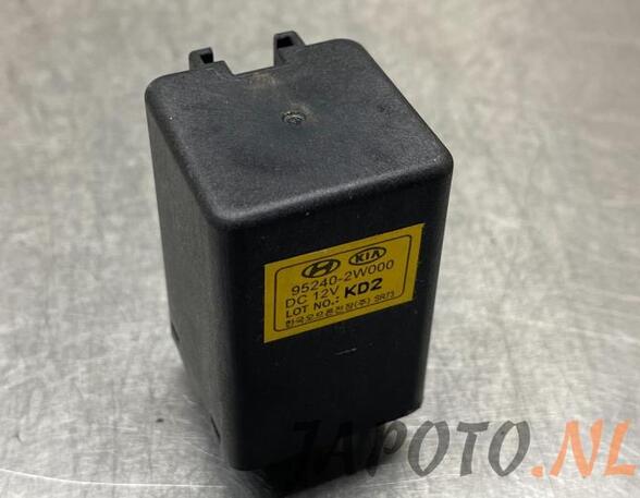 Wash Wipe Interval Relay HYUNDAI i30 Coupe, HYUNDAI i30 (GD), HYUNDAI i30 (FD)