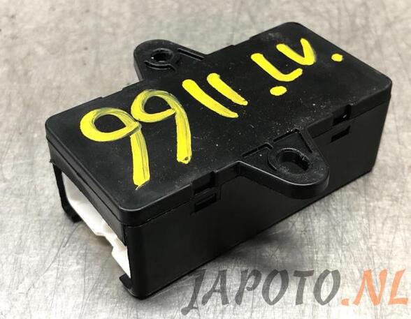 Wash Wipe Interval Relay HYUNDAI ix20 (JC)