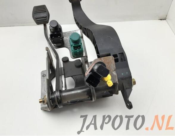 Pedal Assembly MAZDA 2 (DY)