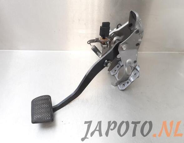 Pedal Assembly TOYOTA AURIS (_E18_), TOYOTA AURIS Estate (_E18_)