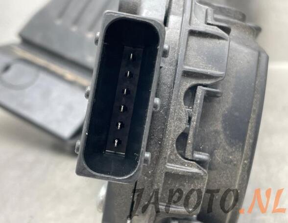 Accelerator pedal HYUNDAI i30 Estate (GD)