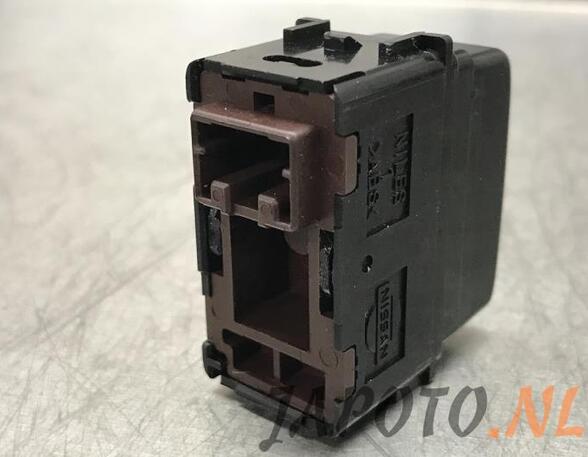 Switch for sead adjustment NISSAN MURANO II (Z51), NISSAN MURANO I (Z50)