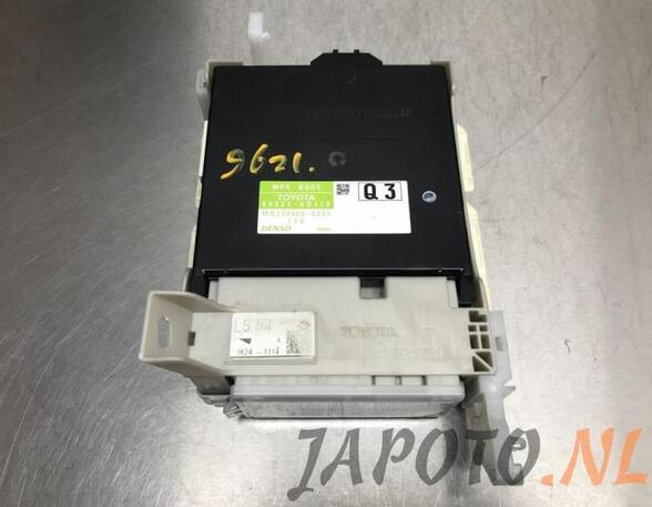 Control unit central electric (BCM) TOYOTA YARIS (_P13_)