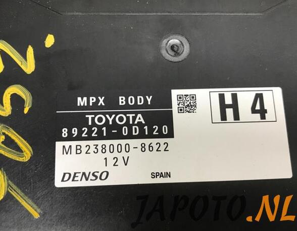 Control unit central electric (BCM) TOYOTA YARIS (_P13_)