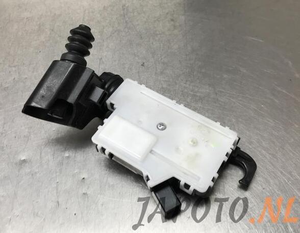 Servomotor for fuel filler flap MAZDA MX-5 IV (ND), MAZDA MX-5 RF Targa (ND)