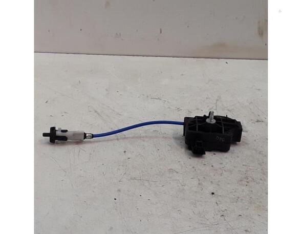 Servomotor for fuel filler flap LEXUS IS II (_E2_)