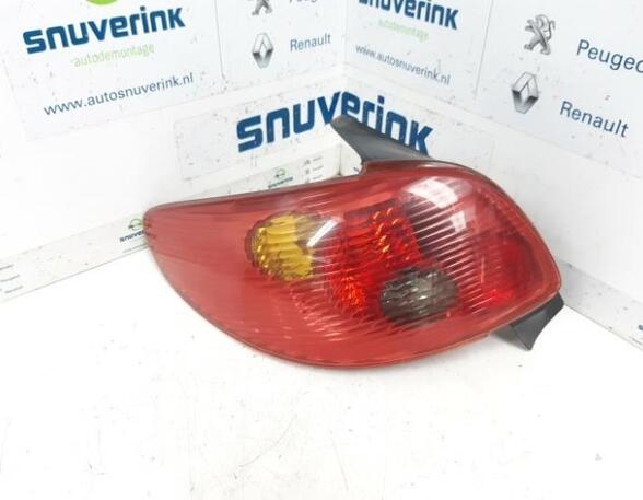 Combination Rearlight PEUGEOT 206 Schrägheck (2A/C), PEUGEOT 206 SW (2E/K), PEUGEOT 206 Stufenheck (--)