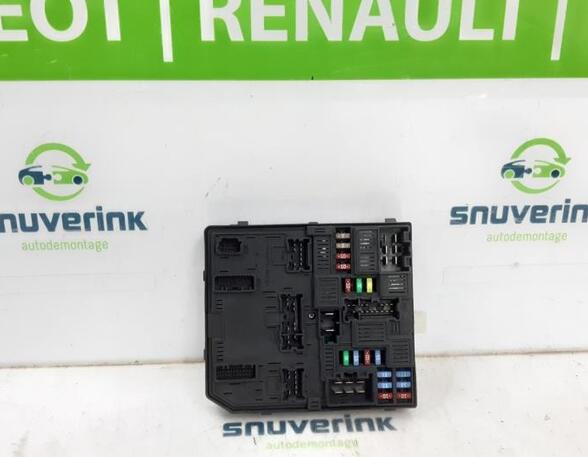 Fuse Box RENAULT KADJAR (HA_, HL_)