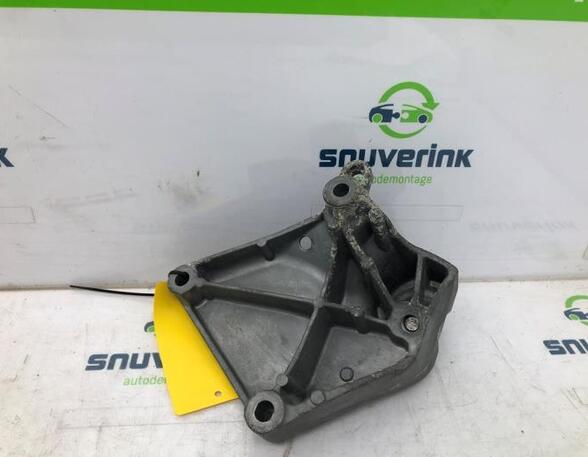 Engine Mount Bracket RENAULT TWINGO II (CN0_)