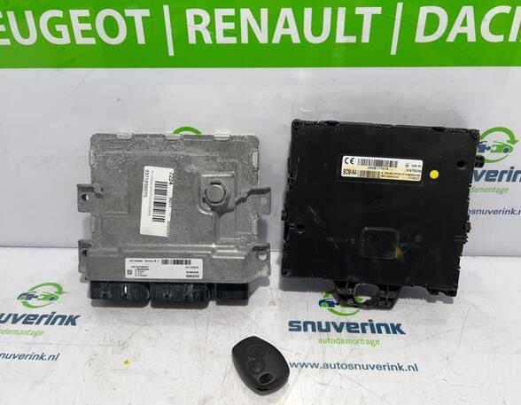 Steuergerät Motor Renault Master III Kasten FV 284B17791R P17285443