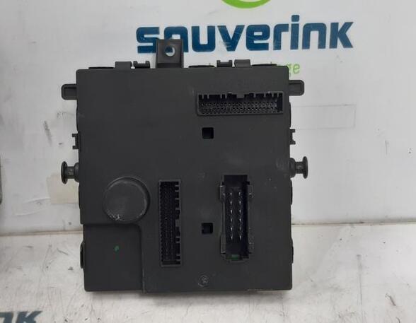 Control unit for engine RENAULT Twingo II (CN0)