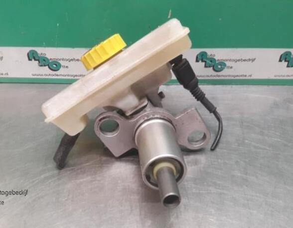 Brake Master Cylinder AUDI A4 Avant (8E5, B6), AUDI A4 Avant (8ED, B7)