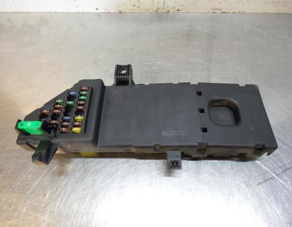 Fuse Box OPEL VECTRA C GTS (Z02)