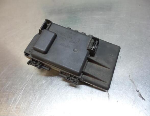 Fuse Box VW POLO (6N2)