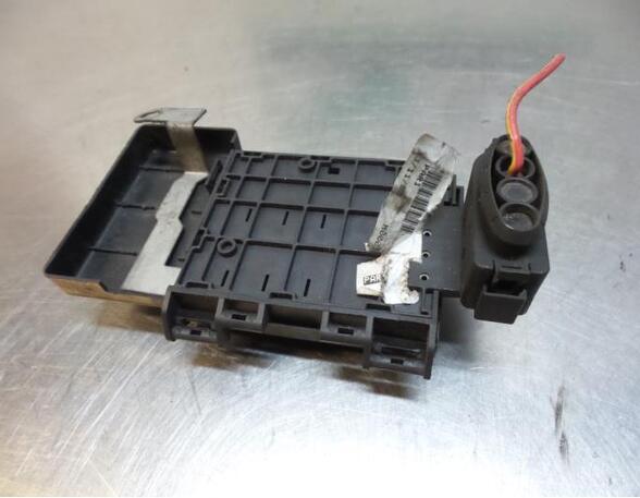 Fuse Box VW POLO (6N2)