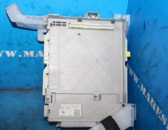 Fuse Box LEXUS CT (ZWA10_)