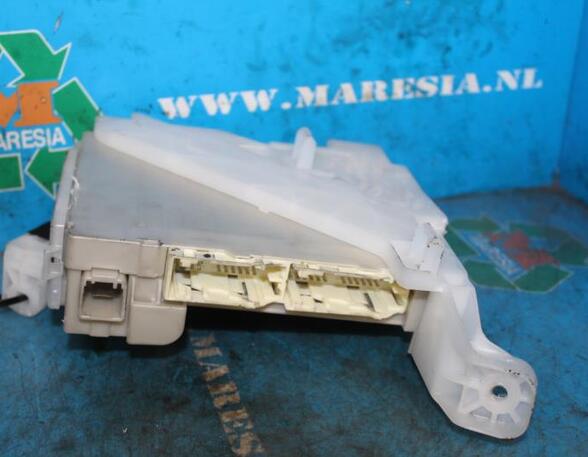 Fuse Box LEXUS CT (ZWA10_)