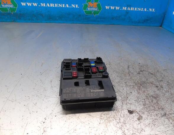 Fuse Box NISSAN MICRA IV (K13_)