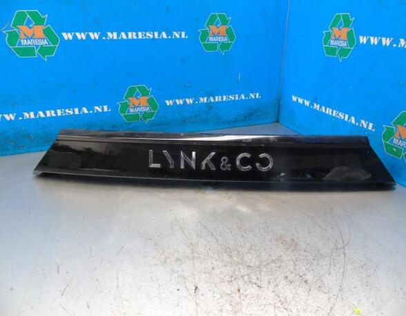 Trim Strip Bumper LYNK & CO 1