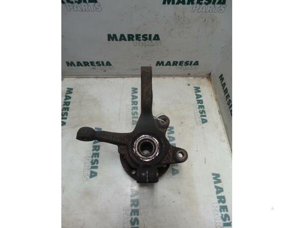 Stub Axle RENAULT TWINGO I (C06_)