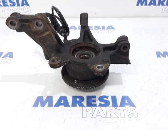 Stub Axle RENAULT CLIO IV Grandtour (KH_)