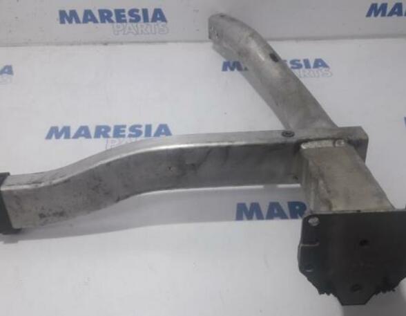 Front Axle Bracket PEUGEOT 508 I (8D)