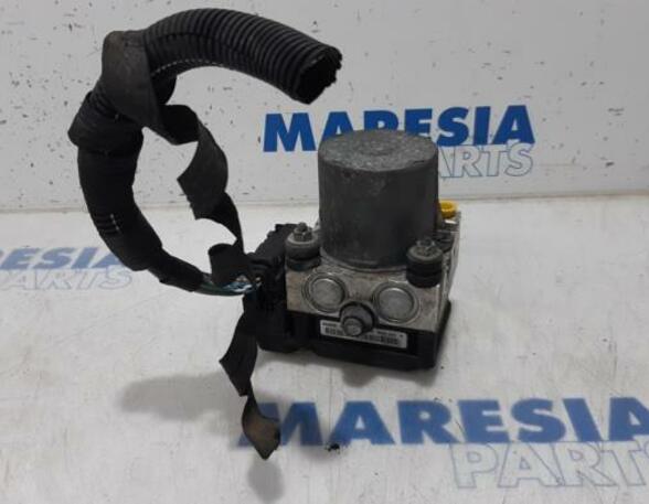 Pumpe ABS Peugeot Expert II Kasten VF 4541N6 P16352361