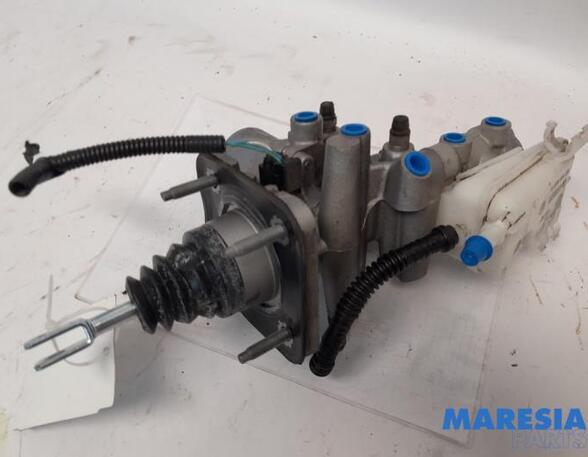 Brake Master Cylinder RENAULT ZOE Hatchback Van (BFM_), RENAULT ZOE (BFM_)