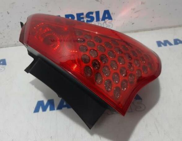 Combination Rearlight PEUGEOT 3008 Großraumlimousine (0U_)