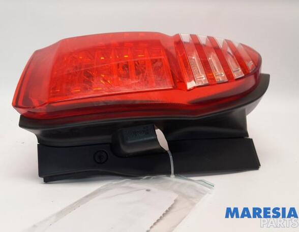 Combination Rearlight PEUGEOT 5008 (0U_, 0E_)