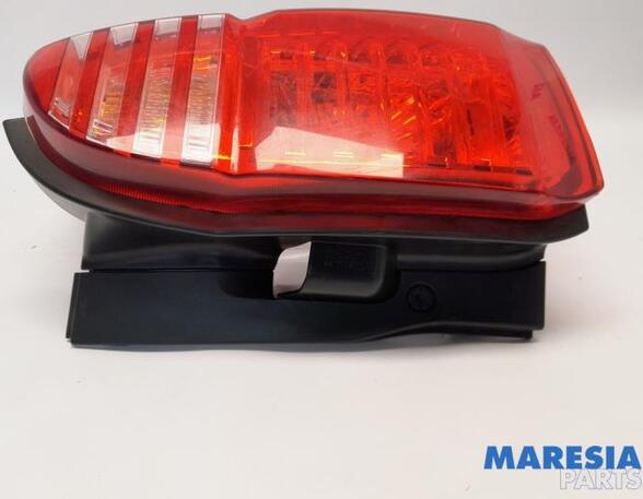 Combination Rearlight PEUGEOT 5008 (0U_, 0E_)