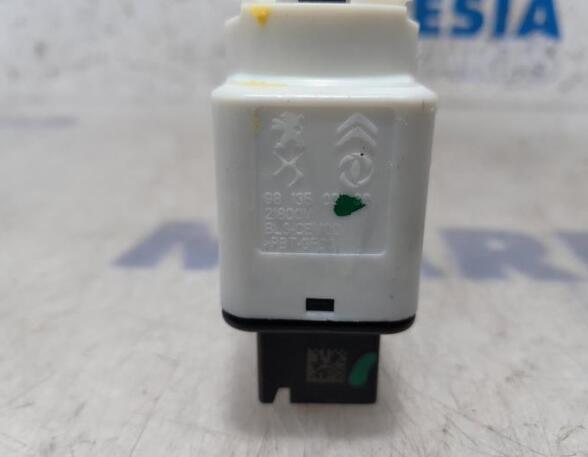 Brake Light Switch DS DS3 Crossback (UC, UJ, UR)