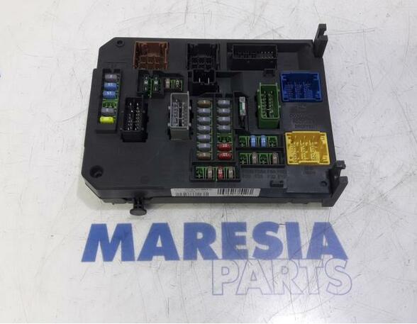 Fuse Box PEUGEOT 508 I (8D)