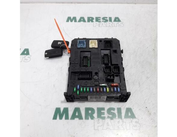 Fuse Box PEUGEOT 5008 (0E, 0U)