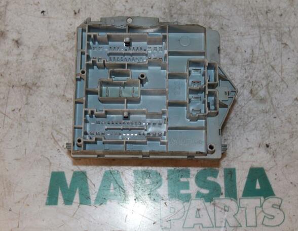 Fuse Box ALFA ROMEO 147 (937)