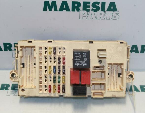 Fuse Box FIAT Punto (188), FIAT Punto Kasten/Schrägheck (188)