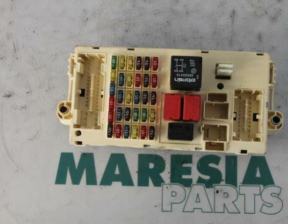 Fuse Box ALFA ROMEO 147 (937)