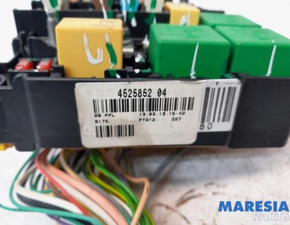 Fuse Box PEUGEOT 208 I (CA, CC)