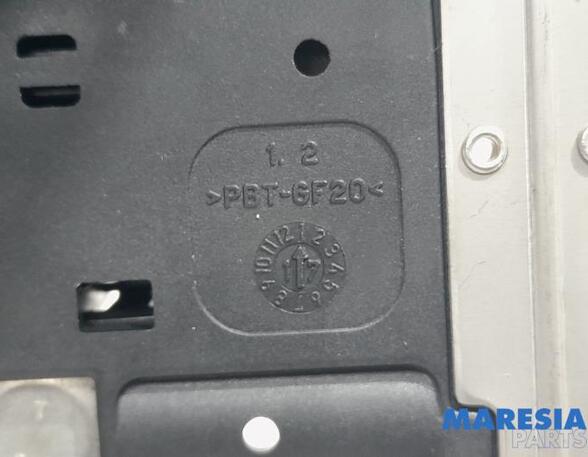 Fuse Box RENAULT KANGOO Express (FW0/1_), RENAULT KANGOO / GRAND KANGOO (KW0/1_)