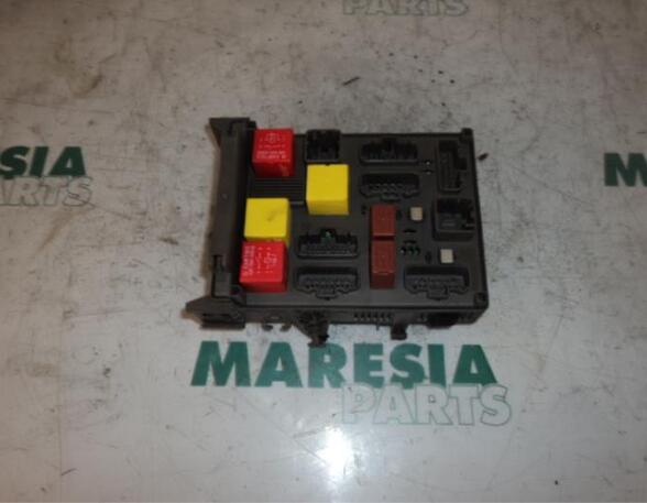 Fuse Box RENAULT ESPACE IV (JK0/1_)