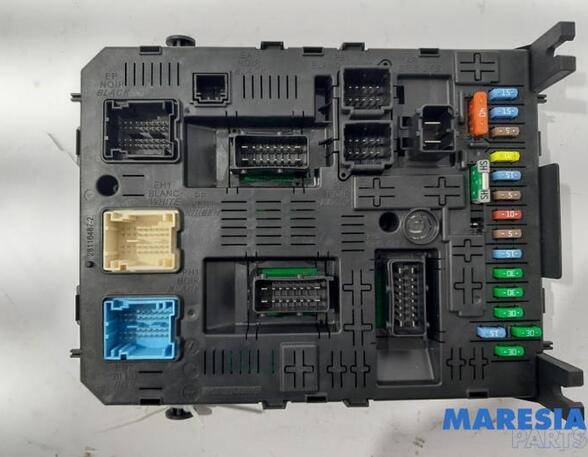 Fuse Box PEUGEOT 5008 (0U_, 0E_), CITROËN C3 II (SC_), CITROËN DS3, CITROËN BERLINGO MULTISPACE (B9)