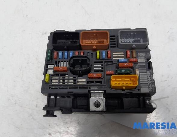 Fuse Box PEUGEOT 3008 MPV (0U_), PEUGEOT 3008 SUV (MC_, MR_, MJ_, M4_)