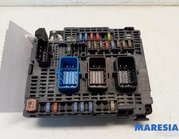 Fuse Box PEUGEOT 508 SW I (8E_), PEUGEOT 508 I (8D_)